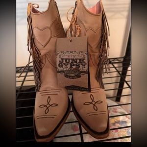JUNK GYPSY by Lane NWT “Spirit Animal”